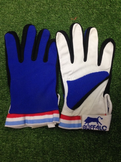 buffalo-netball-glove