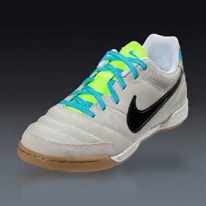 tiempo nike indoor